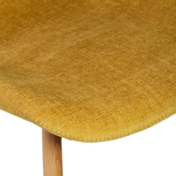 Chaise tissu soft touch moutarde